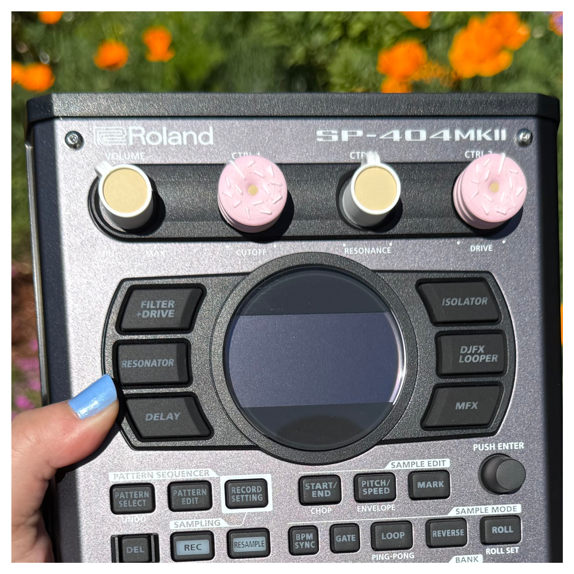 SP-404 Mug & Donut Knob Set